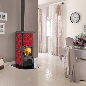 La Nordica LORIET S DSA BORDÓ fatüzelésű kályha (16,8 kW)