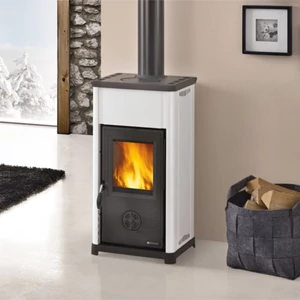 La Nordica TEA 5.0 fatüzelésű kályha (7 kW)