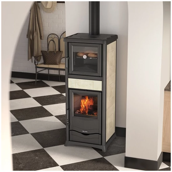 La Nordica ROSSELLA PLUS FORNO EVO fatüzelésű kályha (9,1 kW)